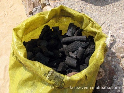 求購(gòu)優(yōu)質(zhì)雜木炭，價(jià)格1800元以下，環(huán)保達(dá)標(biāo)，歡迎聯(lián)系